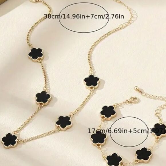 Pink & Gold Clover Necklace - Picture 3 of 4